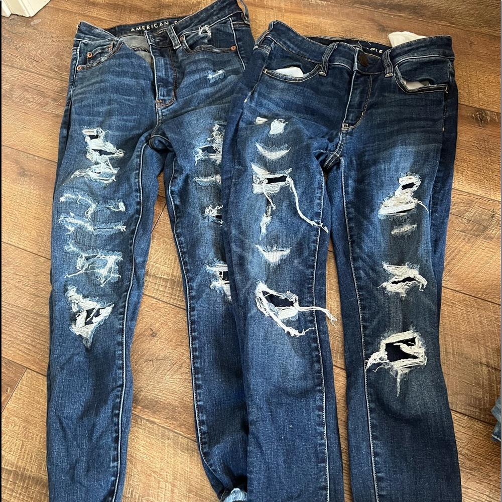 AMERICAN EAGLE JEAN BUNDLE, SIZE 2 SHORT, LEFT PAIR HIGH RISE, RIGHT PAIR HIGH